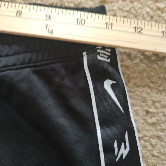Nike Kids Black Jogger Sweatpants Athletic Logo Tape Casual Comfort Size M - Picture 5 of 6